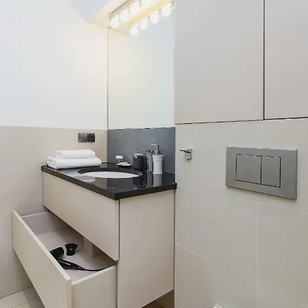 Cracow Miodowa By Renters Apartment
