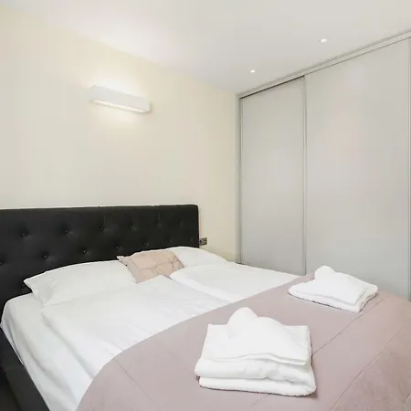Cracow Miodowa By Renters